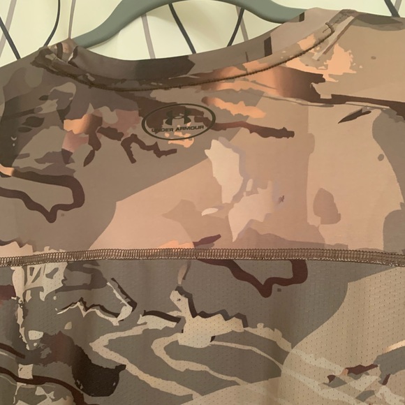 (2) UA Under Armour ridge reaper forest camo heat gear shirts XXL - Picture 2 of 4